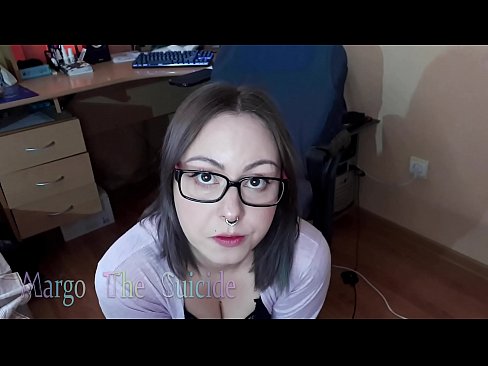 ❤️ Seksi dekle z očali globoko sesa dildo pred kamero Fucking video pri nas ☑